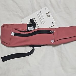 Lulu fast and free run belt brier rose